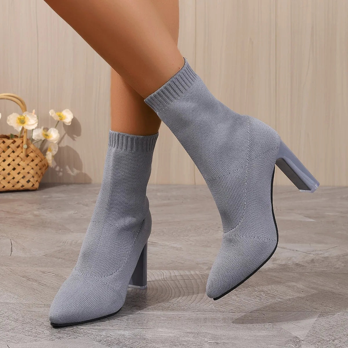 Botas de tacón alto grueso que combinan con todo para mujer, calcetines elásticos de tubo medio con punta estrecha, otoño e invierno, novedad de 2024