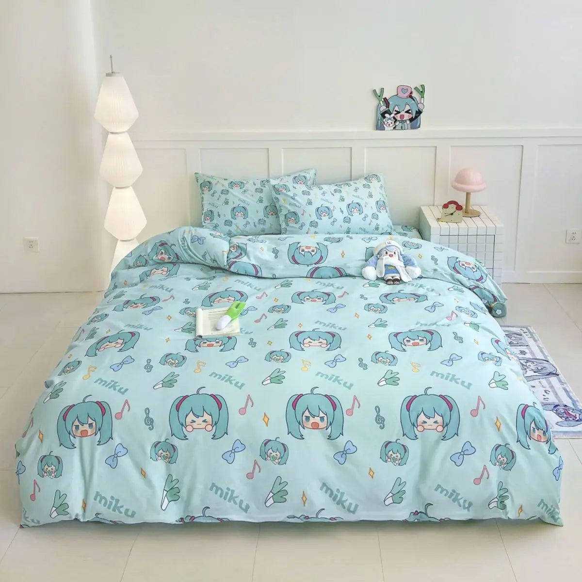 Nuevo Juego de cama Miku de 4 piezas totalmente de algodón para niñas, sábanas bonitas de dibujos animados de Anime, juego de cama para dormitorio de estudiantes, fundas de almohada, funda nórdica