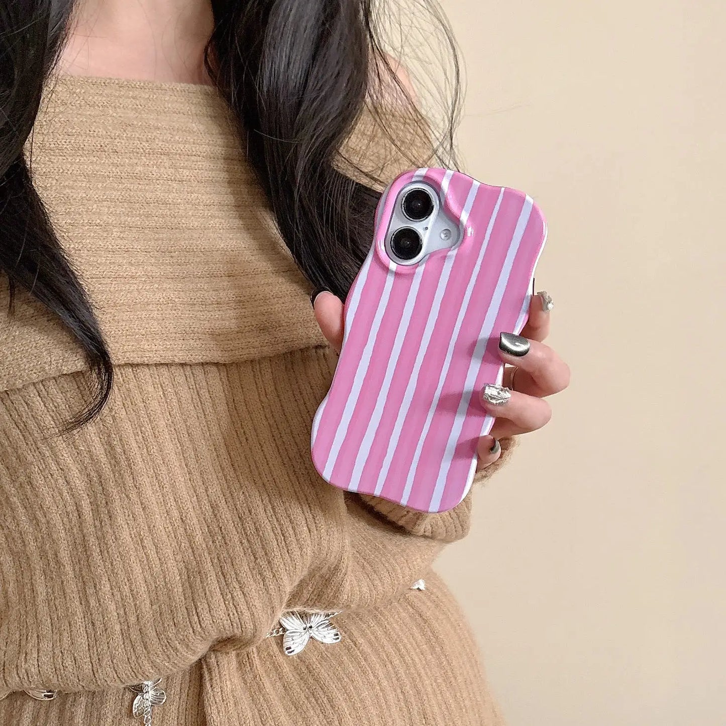 Funda de teléfono de rayas brillantes 2 en 1 a la moda para iPhone 13, 14, 15 16 Pro Max, bordes ondulados, tacto cómodo, carcasa trasera dura y delgada