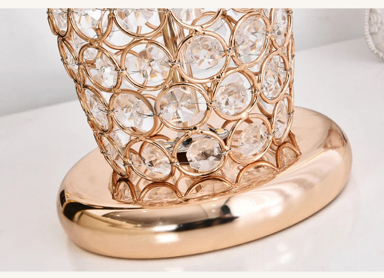 Lámpara de mesa de cristal de estilo europeo Ins, lámpara de noche decorativa creativa de moda romántica cálida y moderna para dormitorio