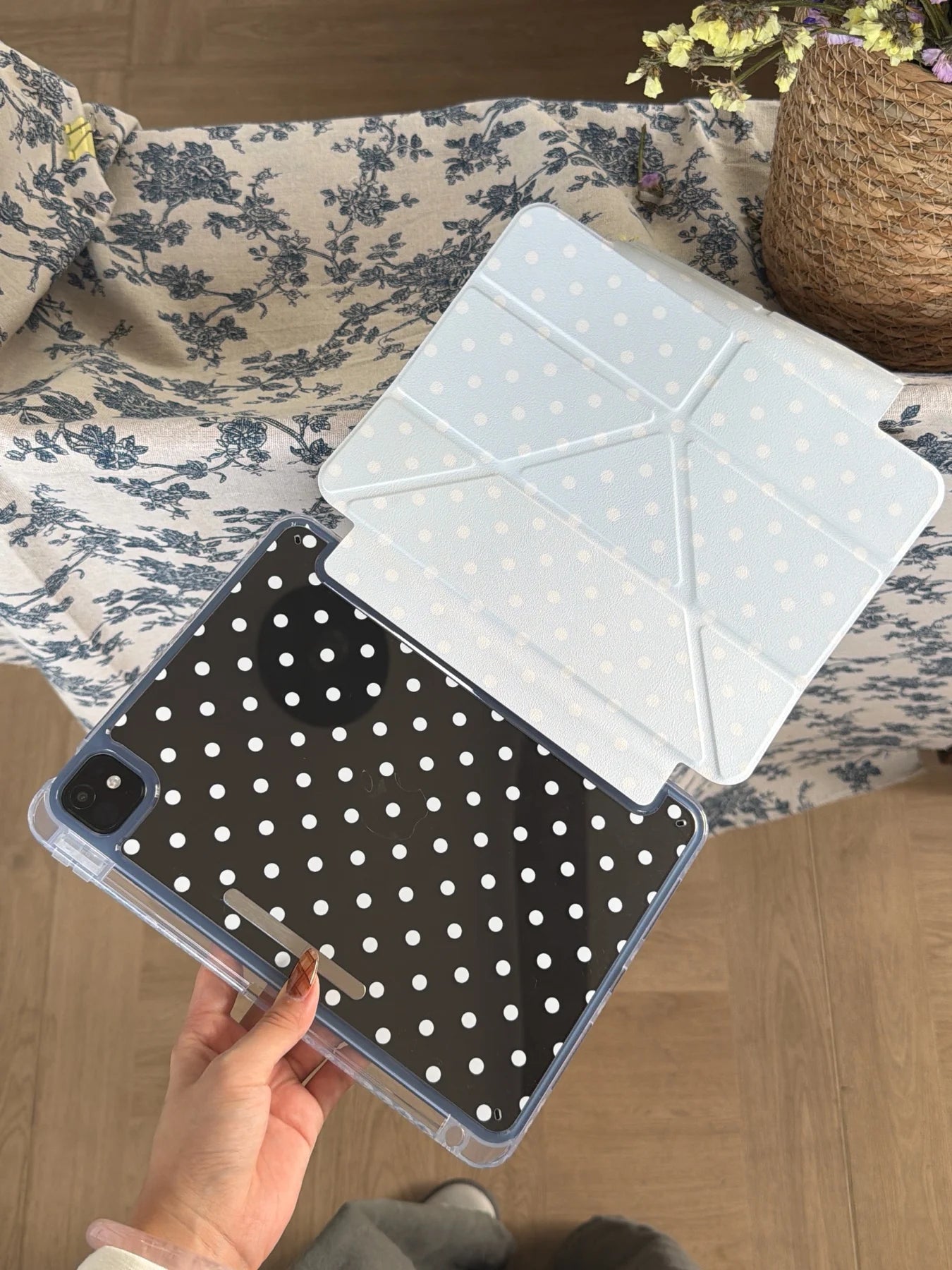 Funda para iPad plegable en Y con lunares y cierre a presión (6 colores) para iPad10/11th Air 11 4/5 10,9 Pro 11 12,9 iPad 10,2 7/8/9th Gen