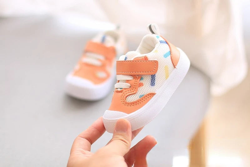 Zapatos Niña Zapatos para caminar de bebé otoño nueva suela suave Zapatos casuales de niño cara de malla zapato deportivo para niña recién nacida Zapatos de bebé Zapatillas