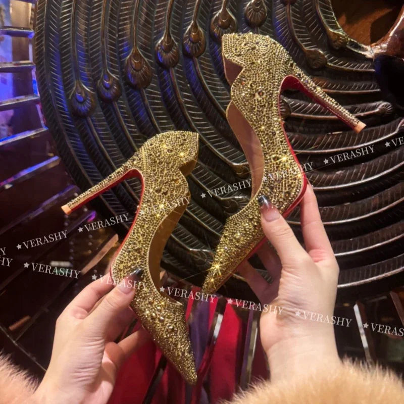 Tacones altos para mujer, primavera 20220, oro nuevo, Sexy, puntiagudos, franceses, finos con zapatos individuales, zapatos de boda de cristal para mujer, zapato de suela roja para mujer