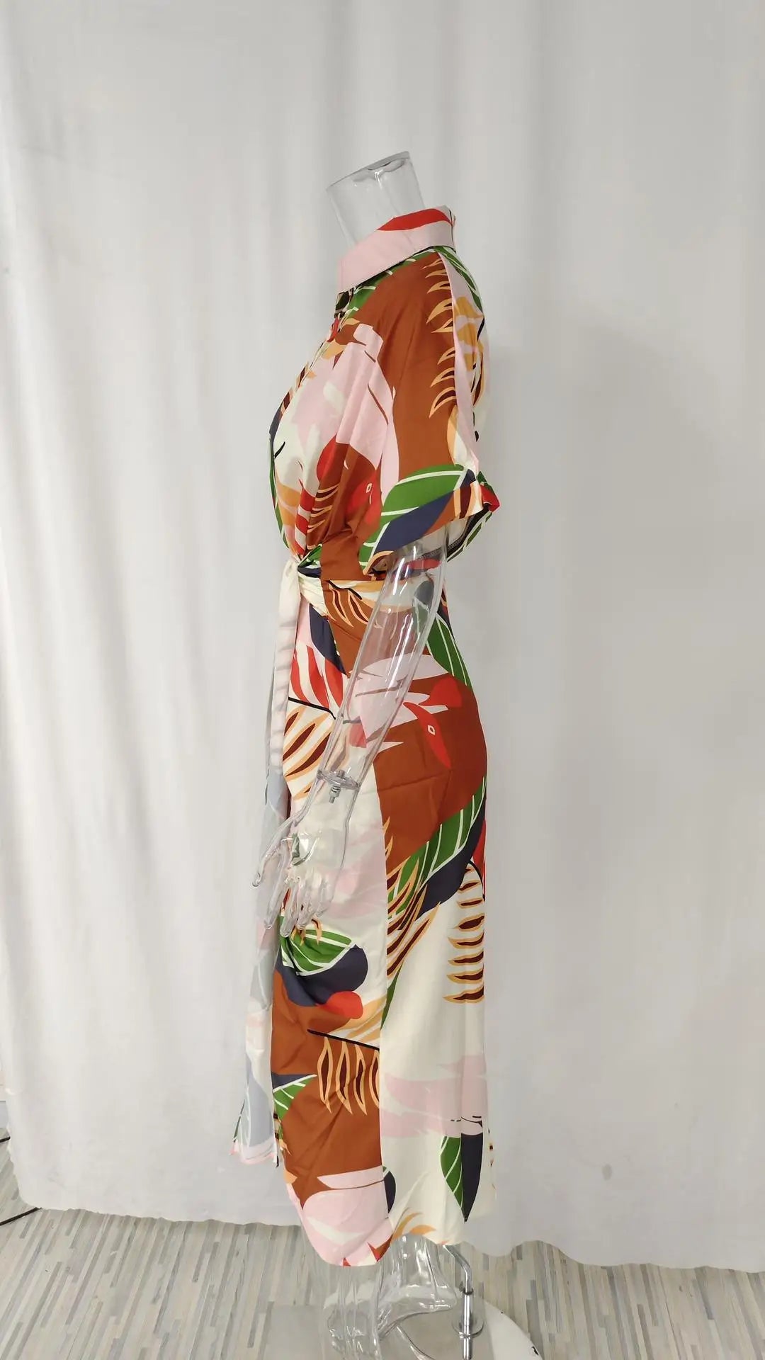 Vestidos Elegantes para Mujer 2026: Vestido de Mujer con Estampado Irregular, Cuello Solapa, Ajuste Delgado y Contraste, Ideal para el Trabajo y con un Toque de Temperamento.