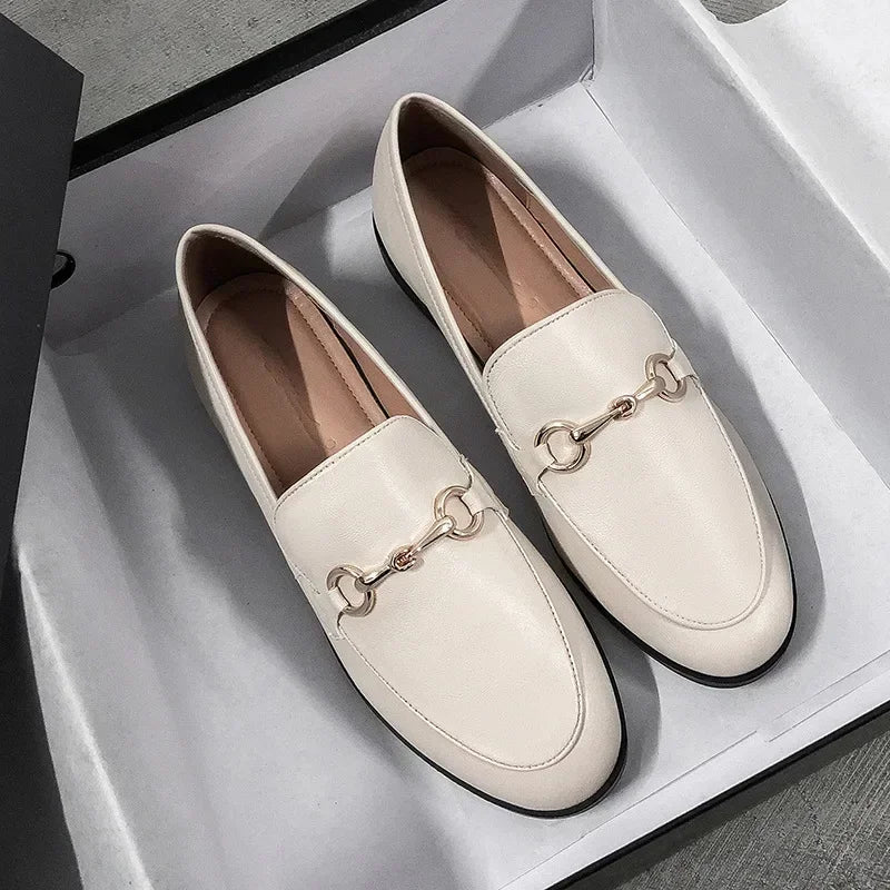 Mocasines de cuero con hebilla de caballo para mujer, zapatos planos de un pie, talla pequeña, nuevo estilo, 2024