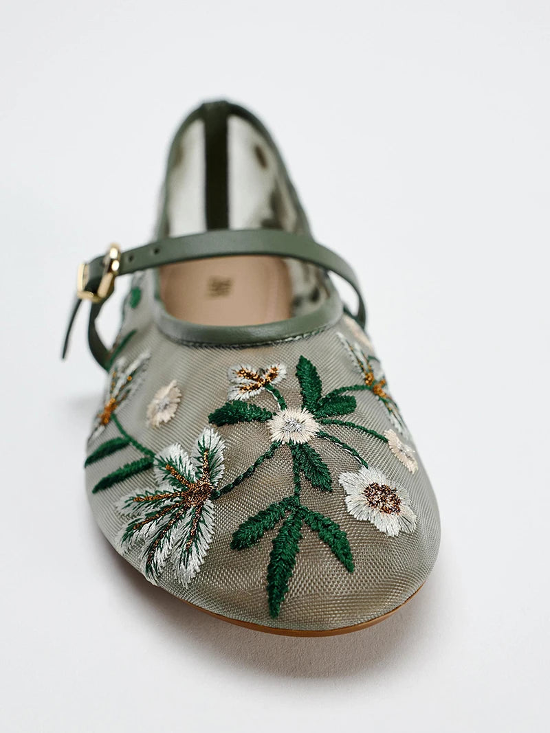 2026 zapatos Mary Jane bordados de primavera para mujer, zapatos de suela blanda transpirables para exteriores, zapatos planos de Ballet cómodos sin cordones para mujer