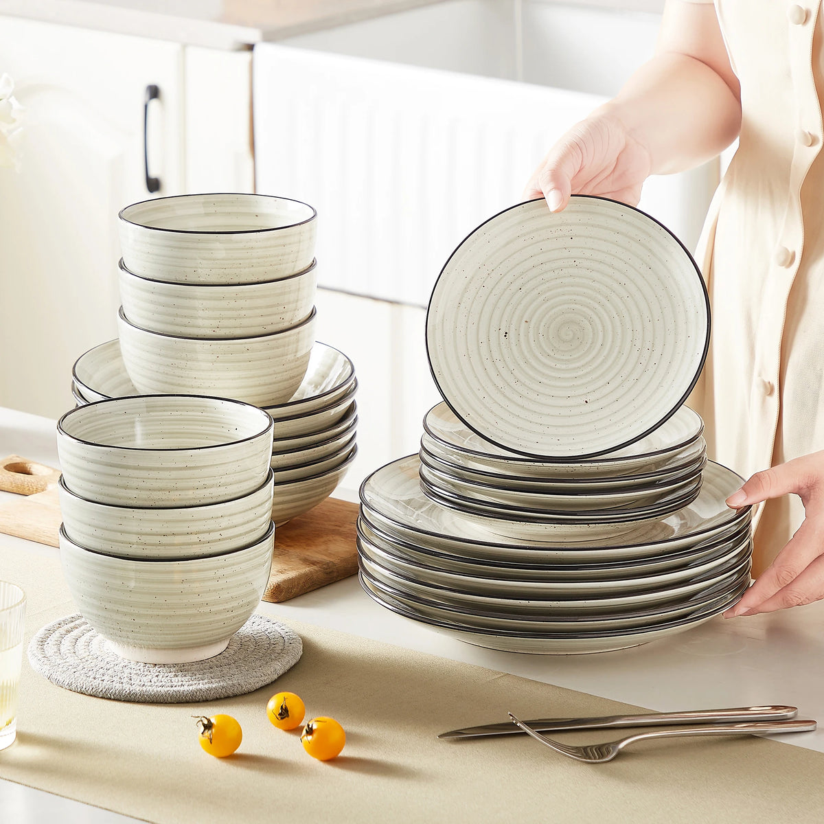 vancasso -Juego de vajilla de cerámica para cena, set de platos Beige pintados a mano en espiral con 6 platos de cena/postre/sopa/tazón, 24/48 piezas