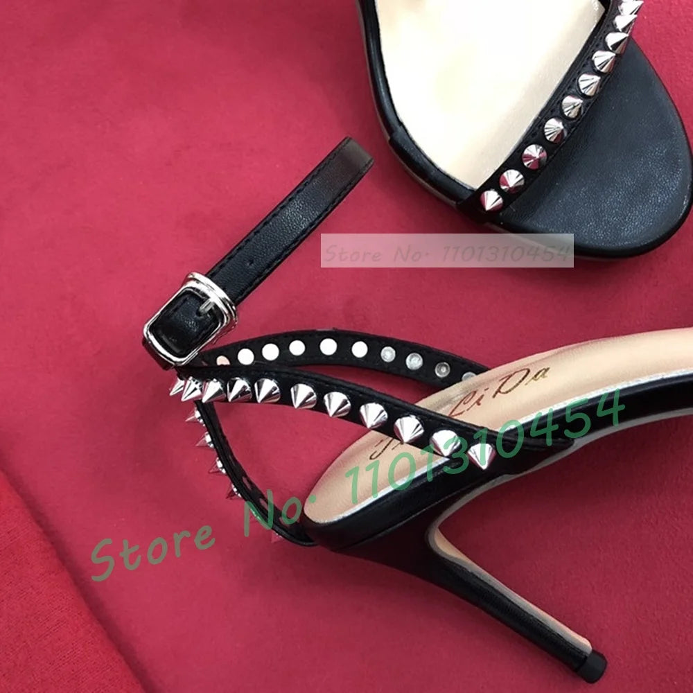 Sandalias con remaches de Metal y correa en el tobillo para mujer, zapatos de tacón alto con plantilla roja, cómodos y sexys, para fiesta, Verano