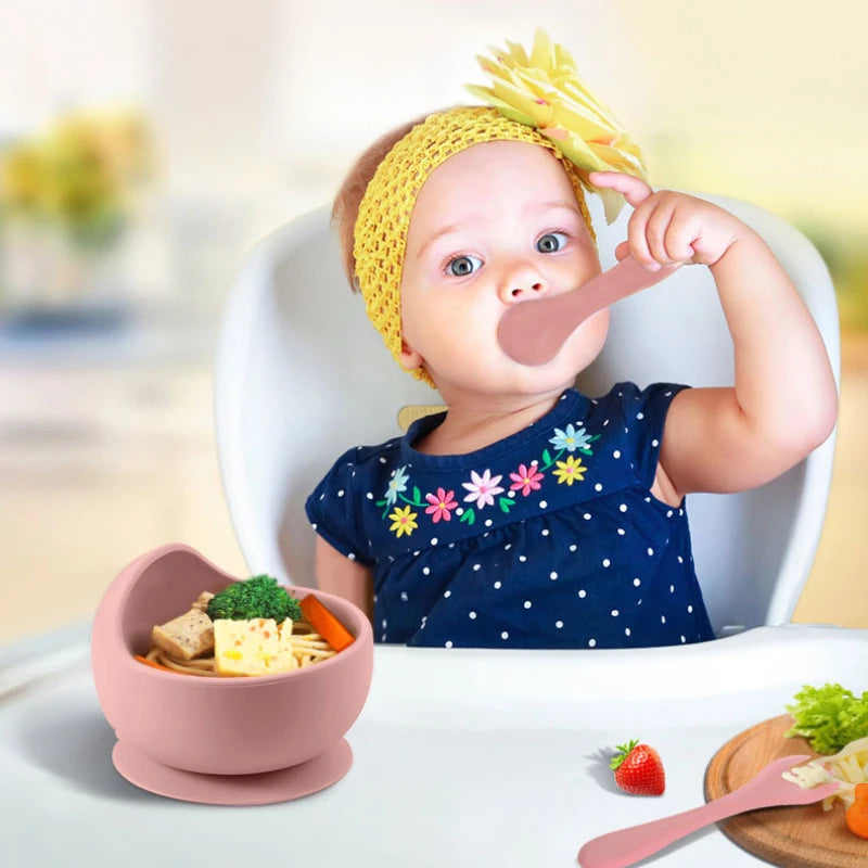 Juego de platos de silicona de grado alimenticio para niños, tazón de alimentación de bebé, plato de succión, taza de paja, cuchara de madera, tenedor, vajilla para niños, platos para niños pequeños