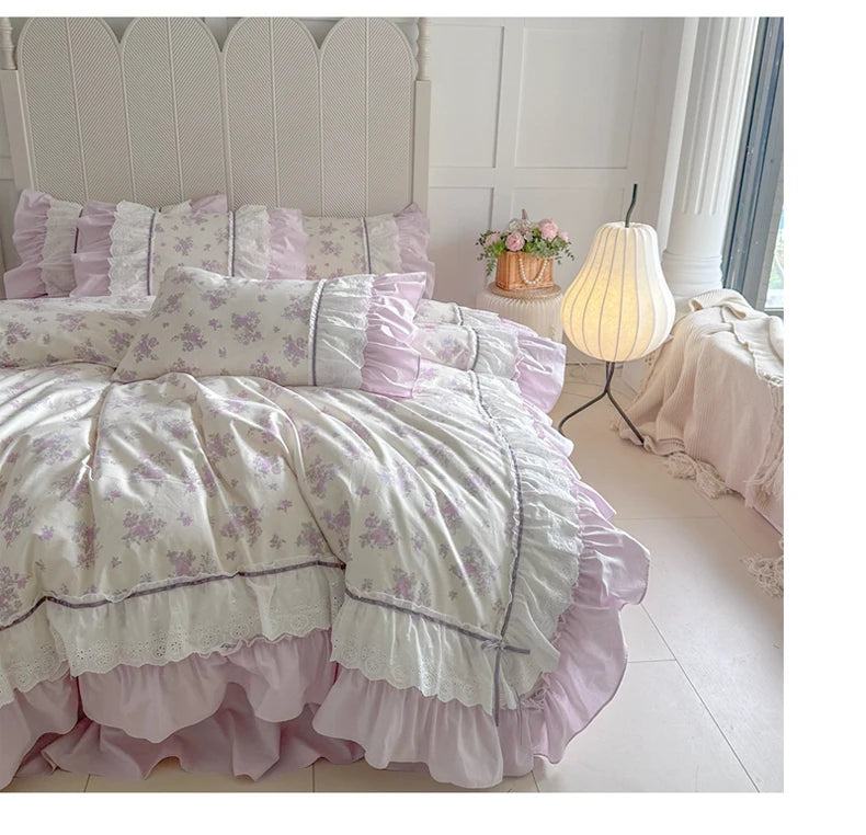 Juego de Ropa de Cama de Algodón 100% con Volantes de Encaje de Doble Capa y Diseño Floral Rosa, Incluye Funda Nórdica, Sábana, Falda de Cama, Sábana Ajustable y Fundas de Almohada (4 Piezas)