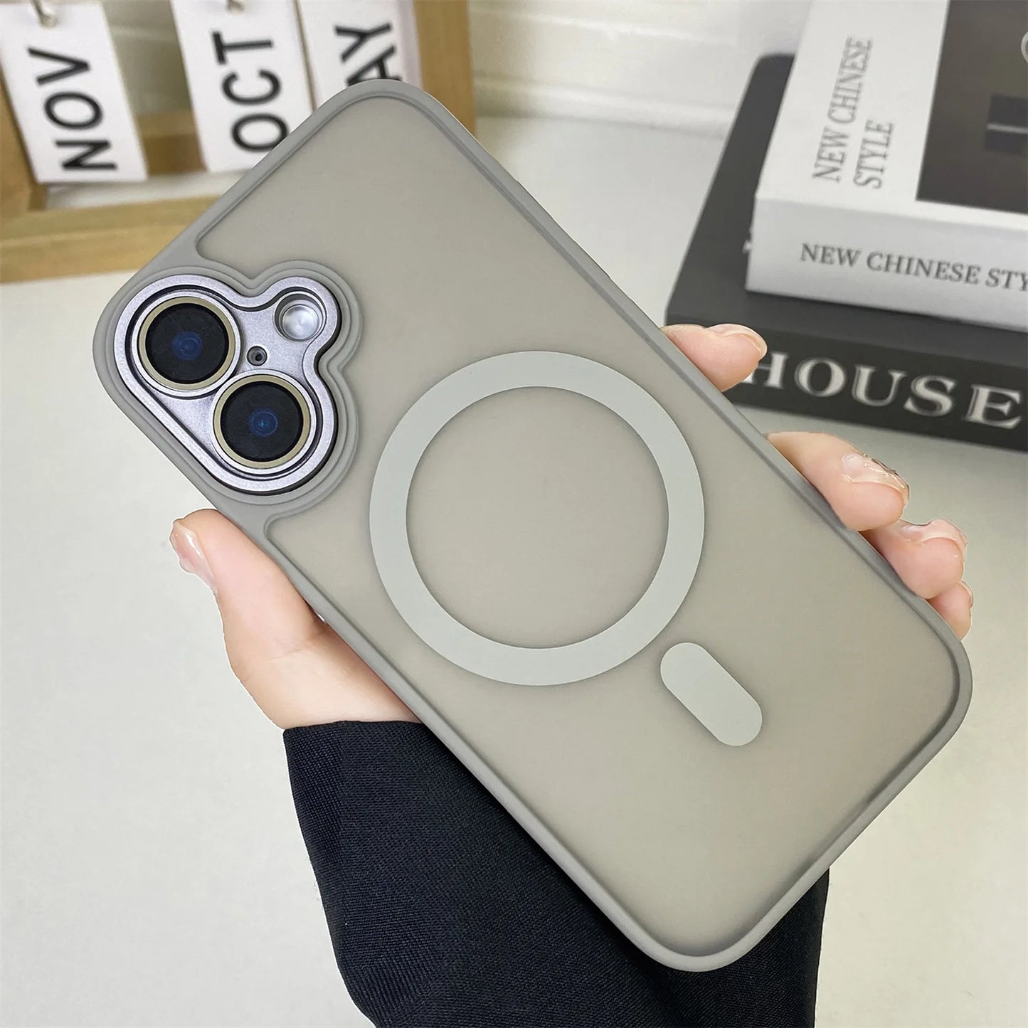 Funda de teléfono magnética translúcida para iPhone 15 14 Pro Max 16 Plus, funda mate para Magsafe para iPhone 16 13 12 11 Pro Max