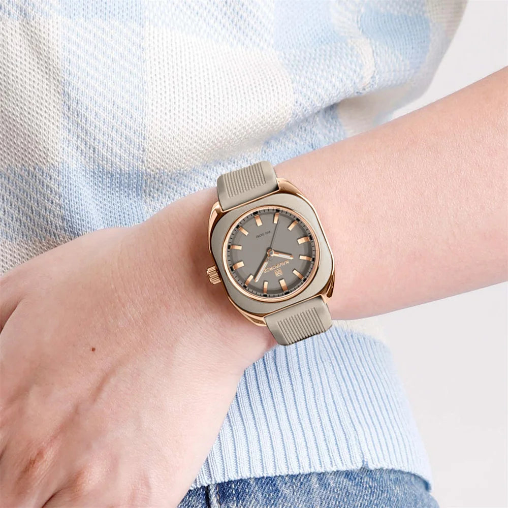NAVIFORCE, reloj para mujer, marca superior, moda de lujo, reloj de pulsera Original para mujer y niña, pulsera de goma de silicona, reloj informal para mujer 5061