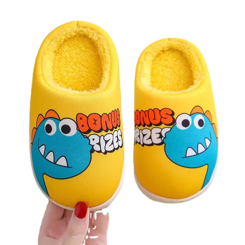 Zapatillas con patrón de dinosaurio de dibujos animados para niños y niñas, bonitos zapatos de felpa, zapatos cálidos adecuados para interiores de otoño e invierno