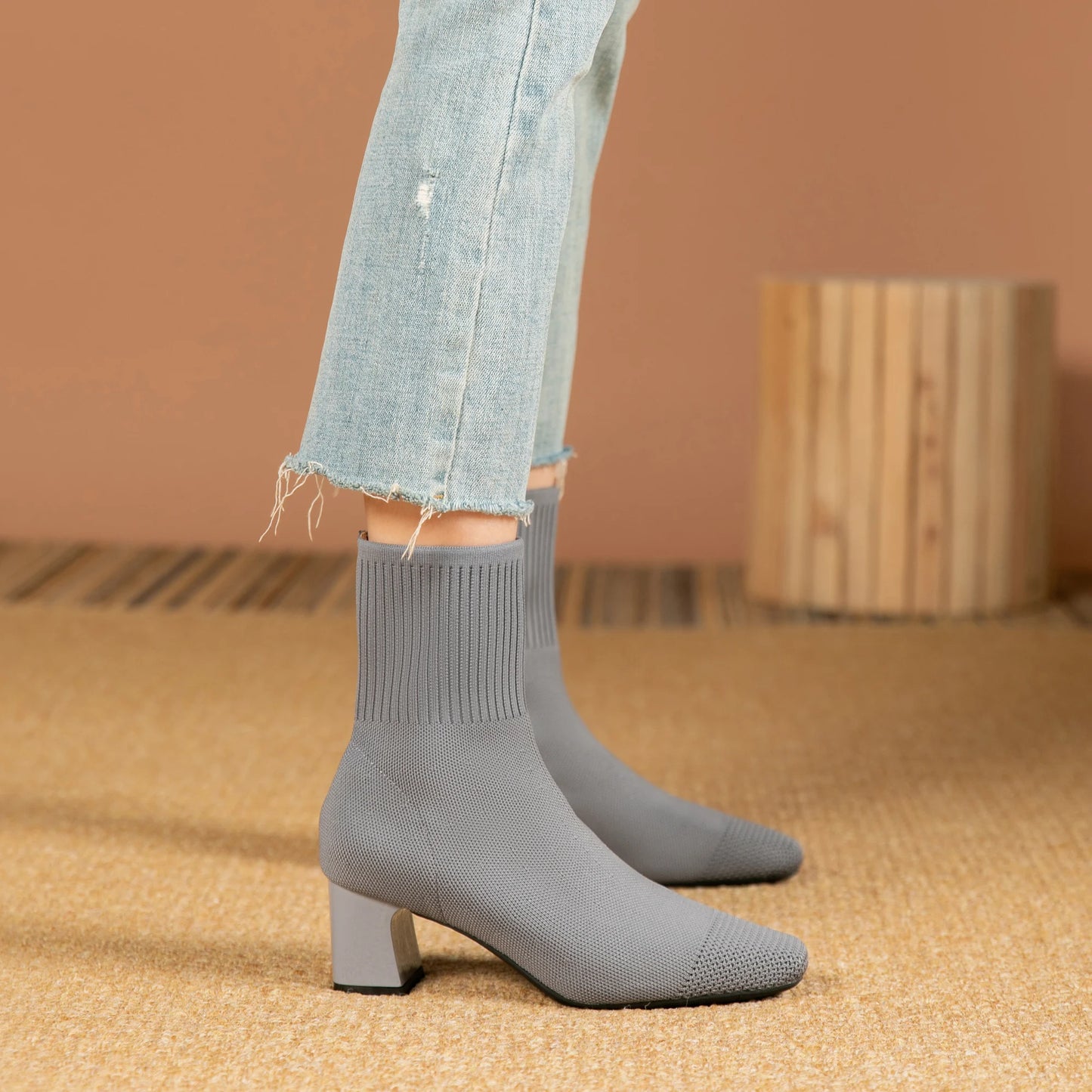 Botas de mujer 2025 nueva moda zapatos cómodos informales de punto suave puntiagudo (alto del tacón 4,5 cm),