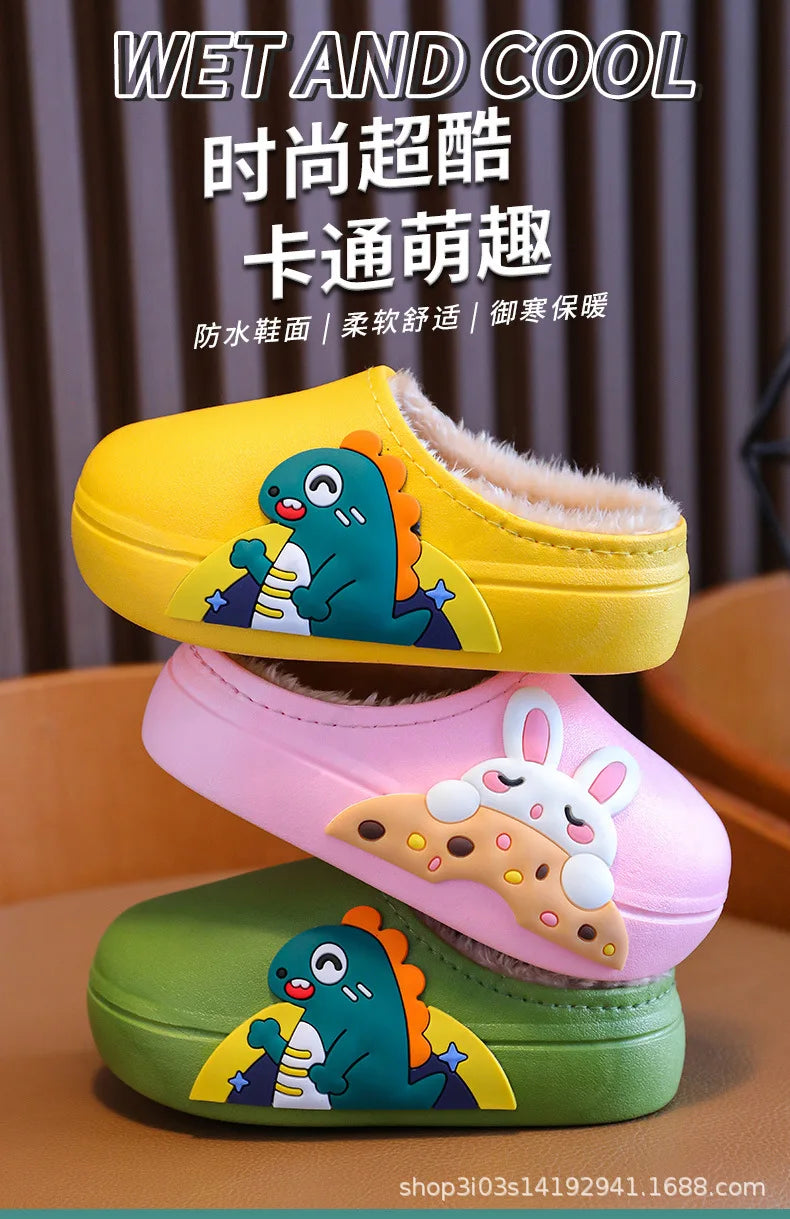 Nuevas zapatillas de algodón con dibujos animados para niños, zapatos informales cálidos e impermeables para niños y niñas, zapatos de casa de felpa antideslizantes para niños, zapatos informales