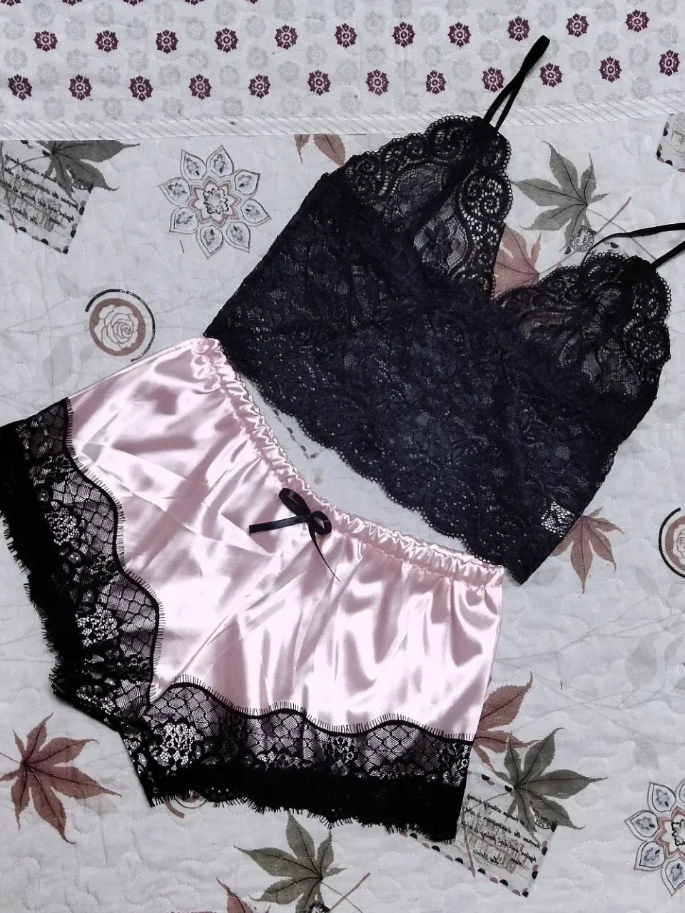 Conjunto de pijamas de 2 piezas para mujer, ropa de dormir, lencería sexy, tops cortos de seda de encaje y pantalones cortos, conjuntos de pijamas informales