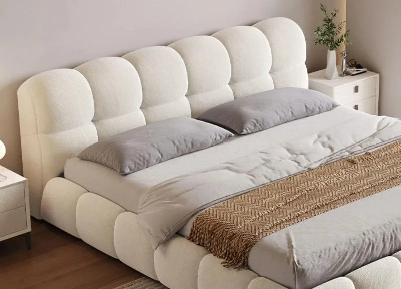 Base de Cama Moderna de Lujo con Diseño de Nube, Cama de Tela Bouclé Suave con Cabecera Acolchada, Cama Tapizada Tamaño Queen, Muebles de Dormitorio