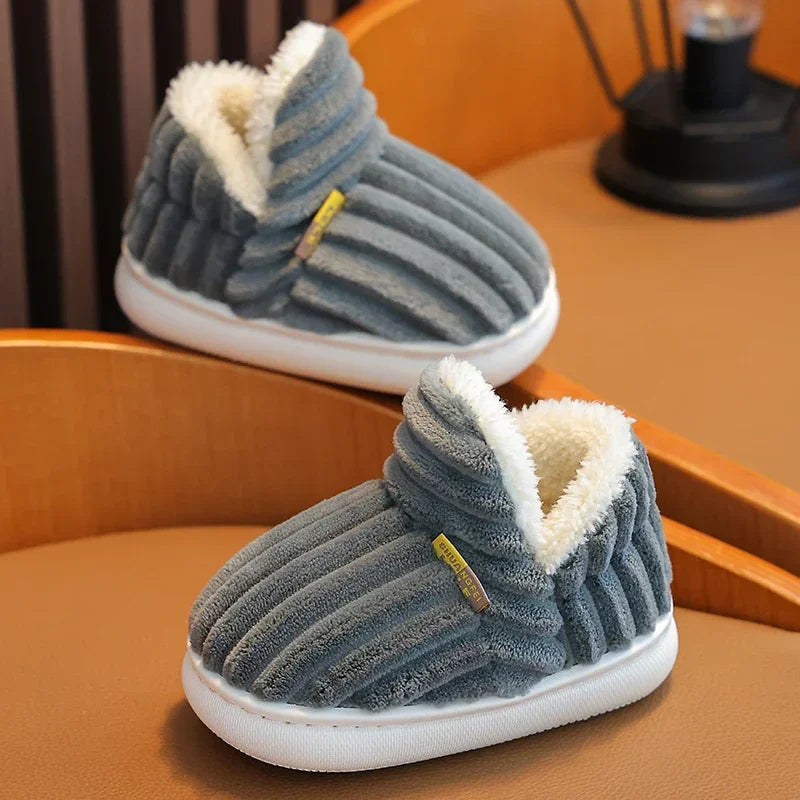 Nuevas zapatillas de felpa a rayas sencillas de invierno, suela suave antideslizante para niños y niñas, zapatos cálidos de algodón para el hogar