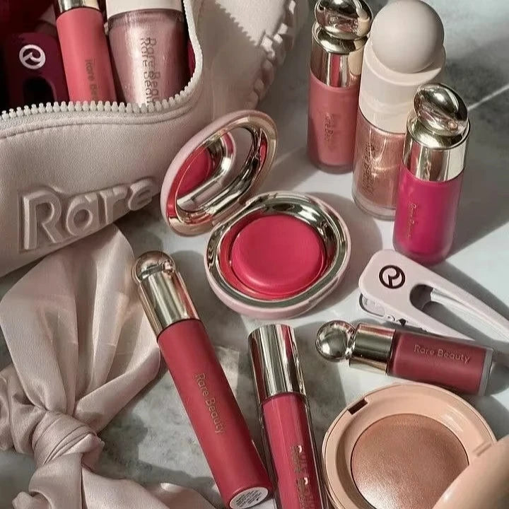 Brillo Labial Rare Beauty, Ilumina la Piel, Es Sedoso y Hermoso, Realza los Contornos, Maquillaje para Chicas y Mujeres, con Caja