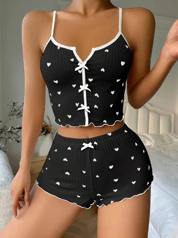 Ropa de dormir Sexy para mujer, conjunto de pijamas con estampado de corazón de seda, cuello en V, sin mangas, camisola informal, conjuntos de Top y pantalones cortos, traje para casa, ropa de descanso