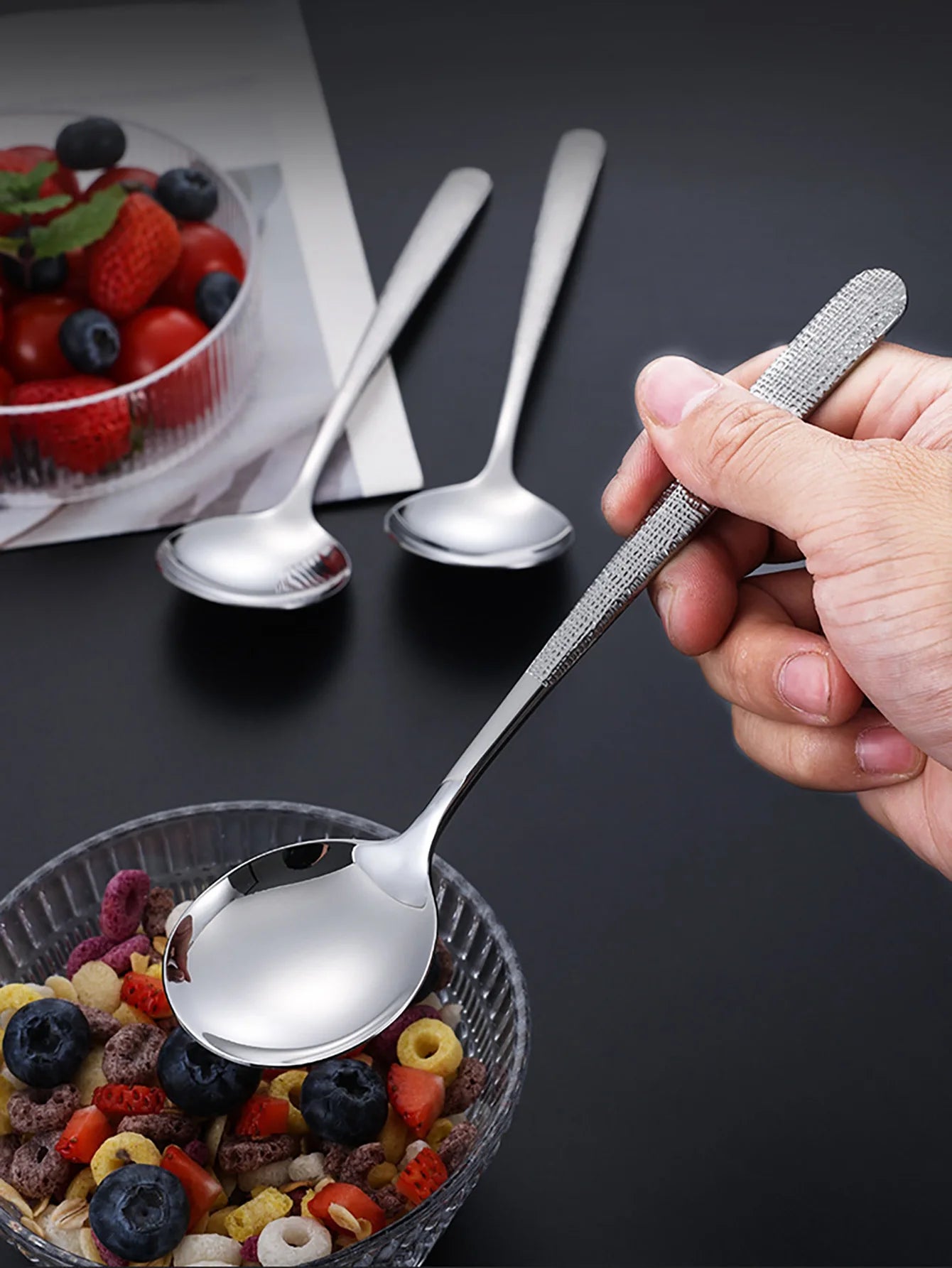 Cucharas de Sopa de Acero Inoxidable de Primera Calidad, Cucharas Retro de Lujo con Mango Largo, Pulido Espejo para una Experiencia Gastronómica Elegante