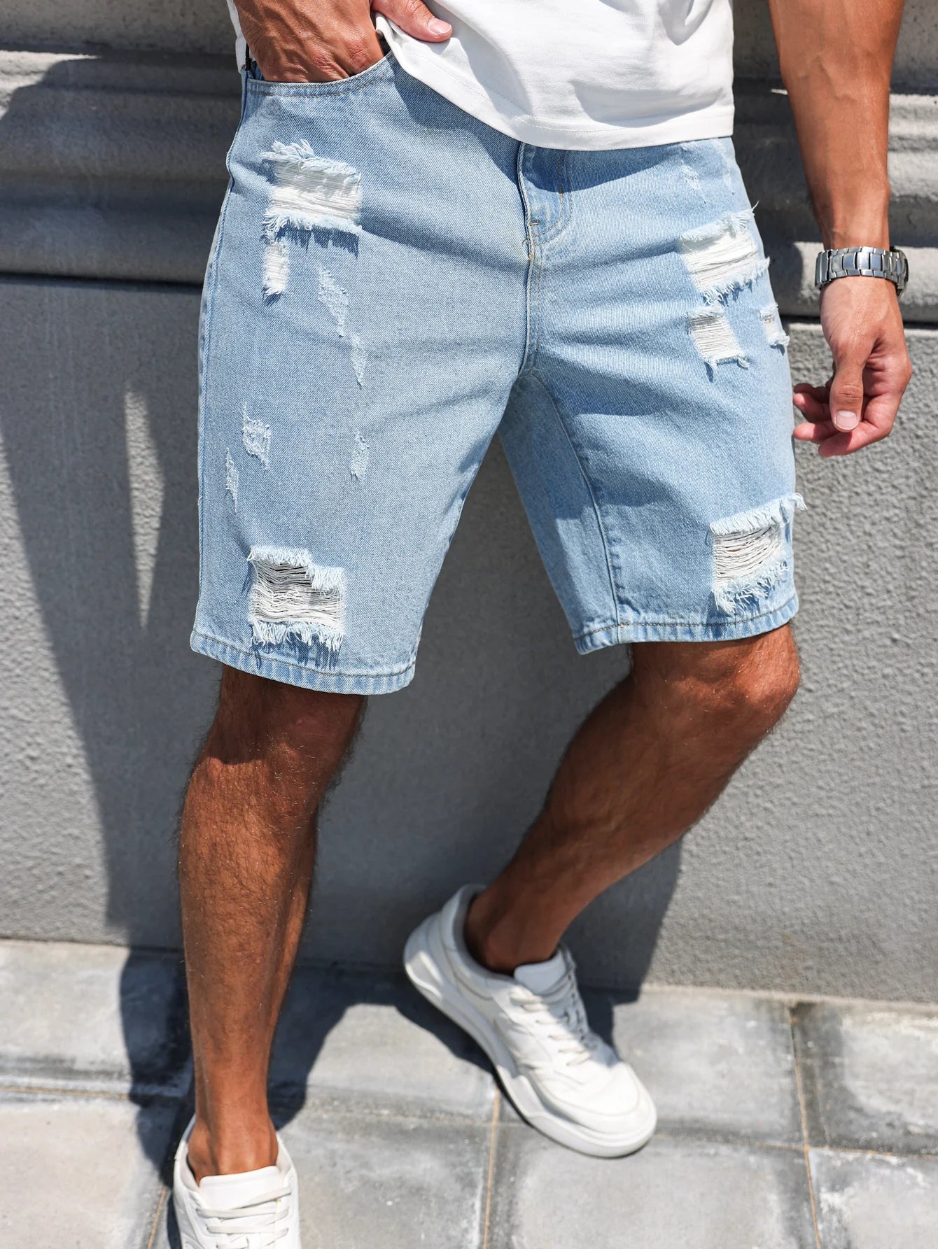 Pantalones cortos de mezclilla de búfalo de agua lavados con agujeros - Pantalones cortos casuales de cinco piezas rectos sueltos de moda para hombres - Nuevo estilo de verano