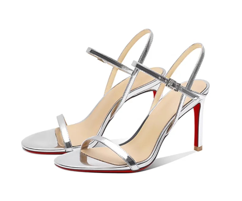Nuevas sandalias de tacón alto de charol plateado para mujer con punta descubierta, tacones delgados y zapatos individuales cómodos.
