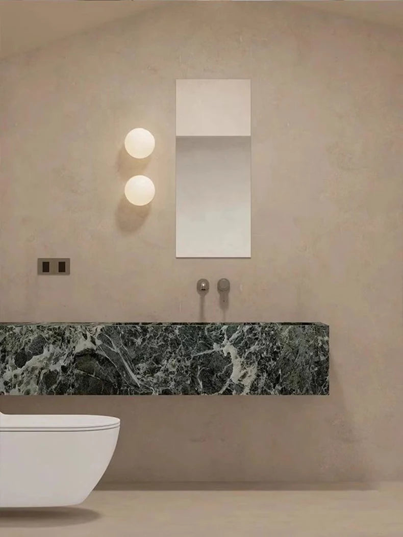 Lámpara de bola de cristal, lámparas de pared de cristal blanco lechoso modernas para dormitorio, sala de estar, sofá, fondo, Base oculta, luz de pared para baño