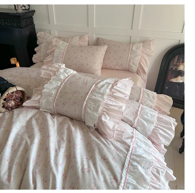 Juego de Ropa de Cama de Algodón 100% con Volantes de Encaje de Doble Capa y Diseño Floral Rosa, Incluye Funda Nórdica, Sábana, Falda de Cama, Sábana Ajustable y Fundas de Almohada (4 Piezas)