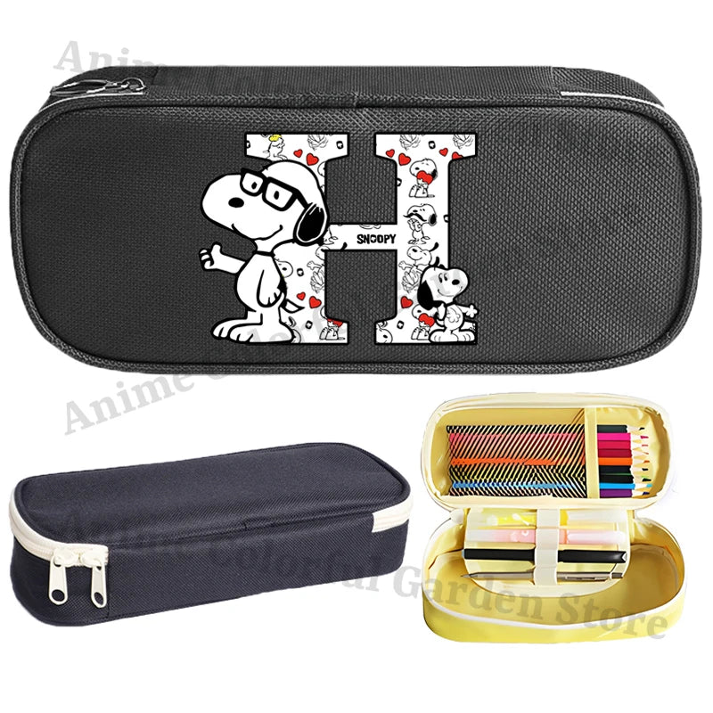 Estuche de Lápices de Gran Capacidad con Diseño de Snoopy para Estudiantes, Estuche de Lápices con Letras de la A a la Z Estampadas, Estuche de Almacenamiento de Papelería de Moda para Niños y Niñas