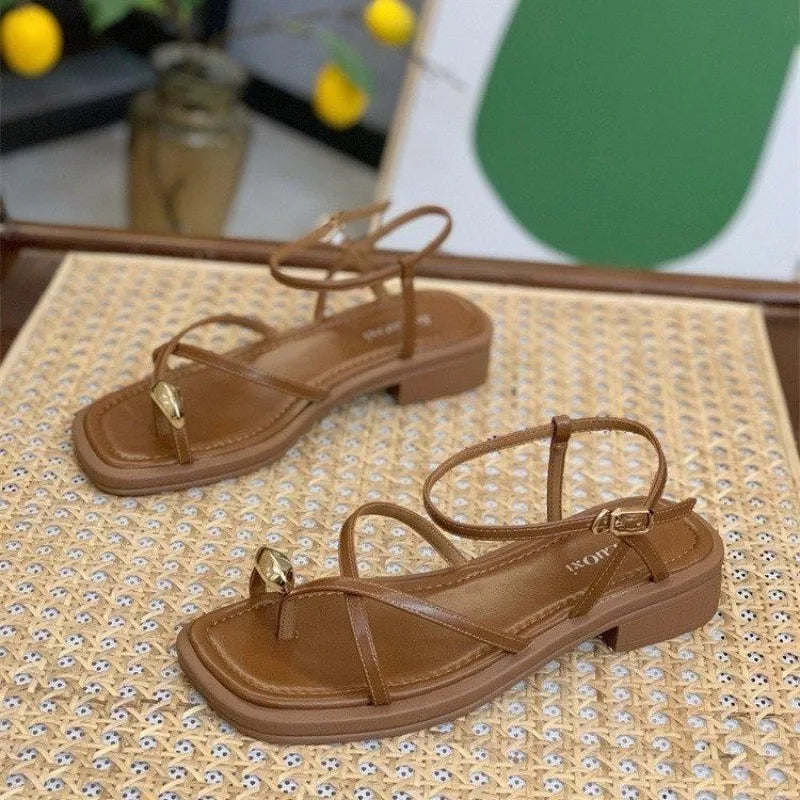 Sandalias de tacón alto para mujer, novedad de verano 2025, Sandalias sólidas informales y deportivas cómodas de tacón bajo para niñas, Sandalias para mujer
