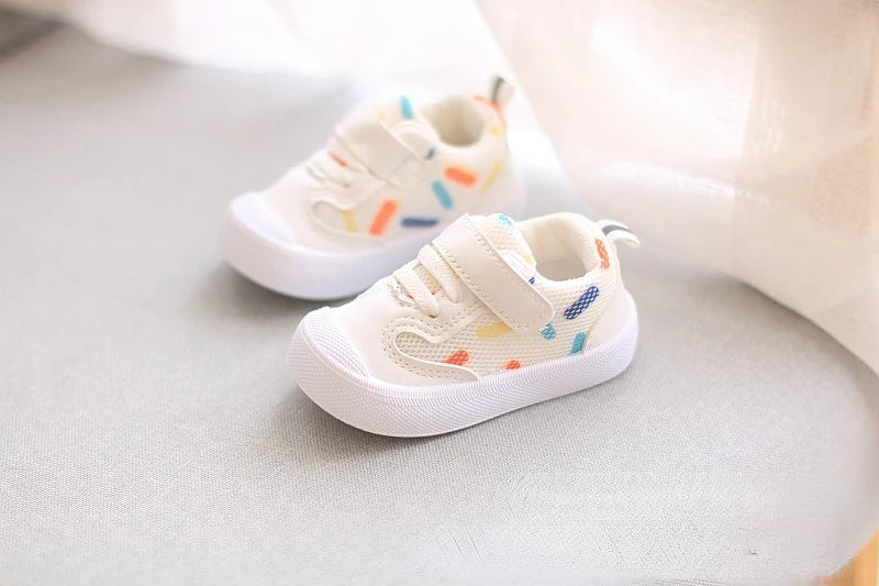 Zapatos Niña Zapatos para caminar de bebé otoño nueva suela suave Zapatos casuales de niño cara de malla zapato deportivo para niña recién nacida Zapatos de bebé Zapatillas