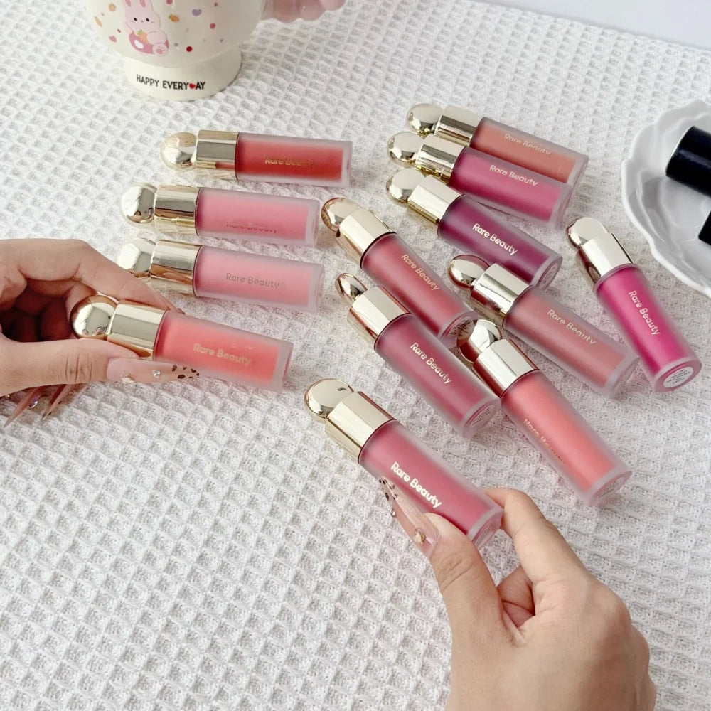 Rubor Líquido Soft Pinch de Rare Beauty, Sedoso, Ligero, Transpirable, de Larga Duración, Maquillaje Voluminizador, Hope Love Virtue Happy Wonder Worth