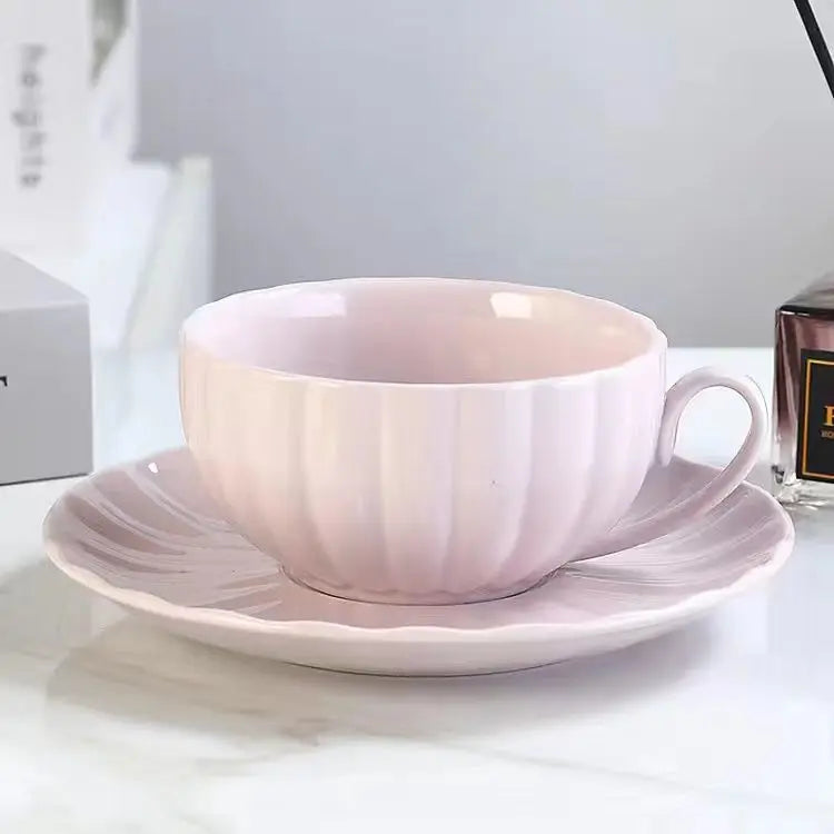 Taza de café de calabaza creativa para colgar en la oreja, nuevo juego de Taza y plato de cerámica, diseño pequeño Sense Home Fairy Taza y plato