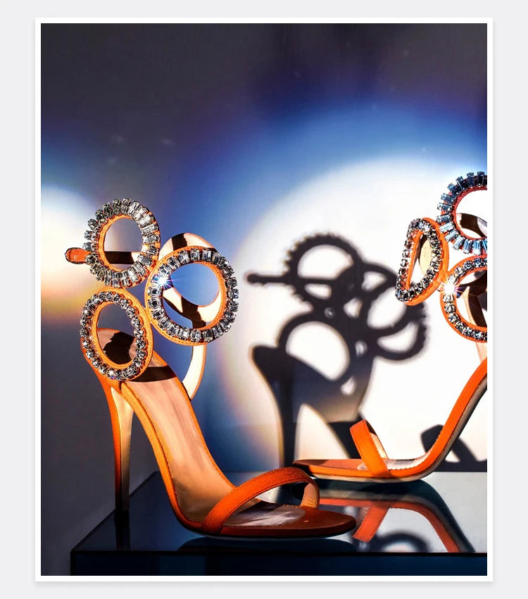 Circle Heels 2024 Nuevo vestido Zapatos de boda con sandalias romanas de tacón abierto con diamantes de imitación