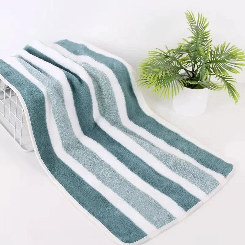 Paquete de 2 Toallas con Alta Capacidad de Absorción de Agua, Secado Rápido, Sin Desprendimiento de Pelusa y Durabilidad - Muy Adecuadas para el Hogar, la Playa y el Rostro