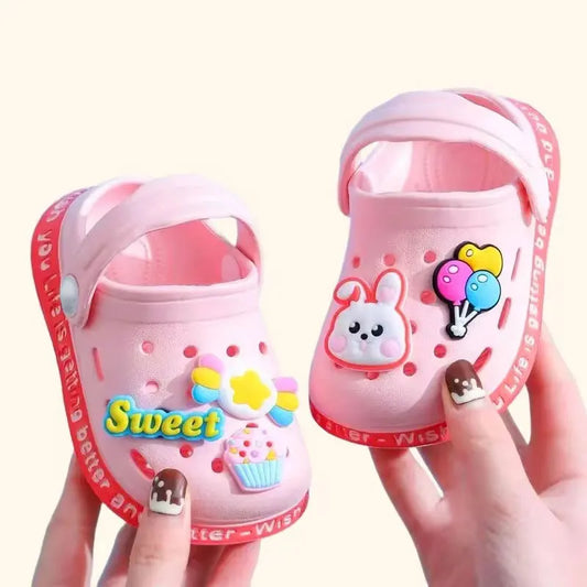 Zapatos de verano para niños, sandalias con agujeros, zapatos para niños, zapatillas suaves antideslizantes con diseño de dibujos animados, zapatos de bebé con agujeros, playa de arena para niños y niñas
