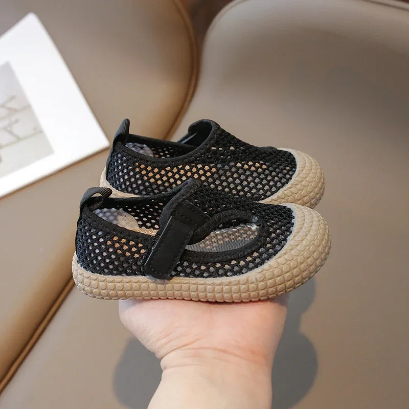 Sandalias para niños, malla de aire, transpirables, a la moda, suela suave, zapatos informales para niños, zapatos de verano para playa para bebés, deslizadores con gancho para niños y niñas 21-30