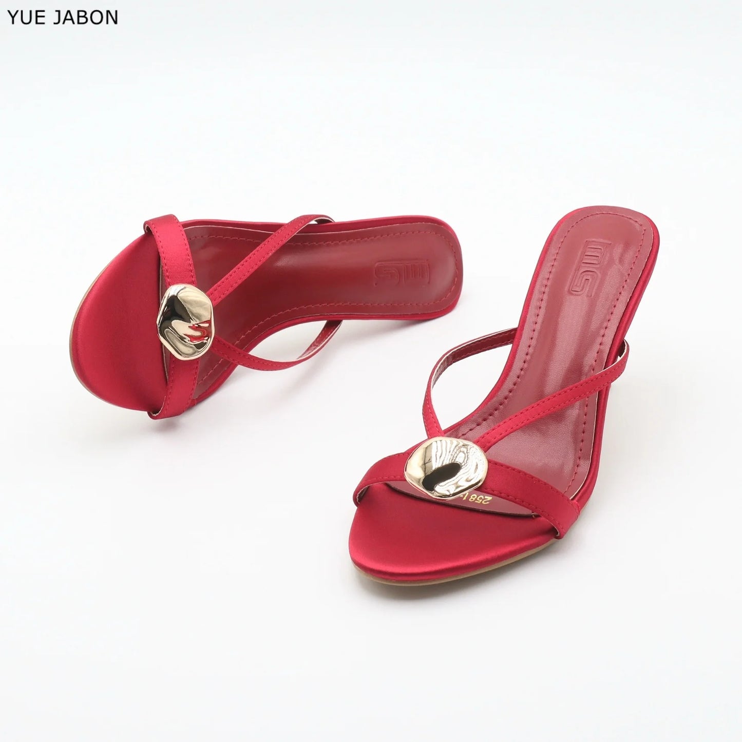 Zapatillas de Tacón Fino Rojas de Satén para Mujer, Sandalias con Hebilla Metálica y Punta Abierta, Zapatos de Vestir de Tacón Alto de Marca de Lujo Negros y Concisos para Dama