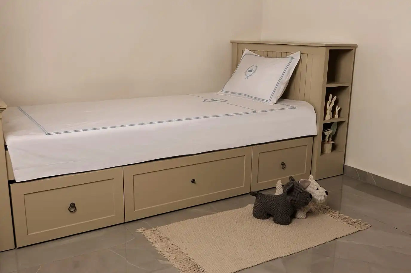 Mail's Home Juego de colcha de cama blanca de algodón natural 2025 con funda de almohada bordada + manta + toallas de sábana