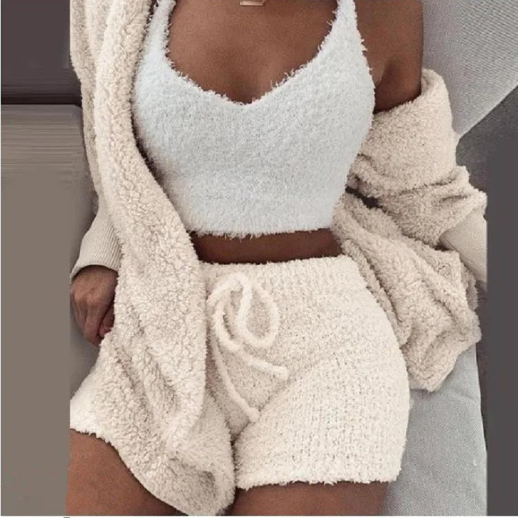 Conjunto de pijamas de terciopelo para mujer, Top corto, pantalones largos y abrigo, traje de 3 piezas, ropa de casa cálida y suave de lana, S-3XL, novedad de Otoño Invierno 2026
