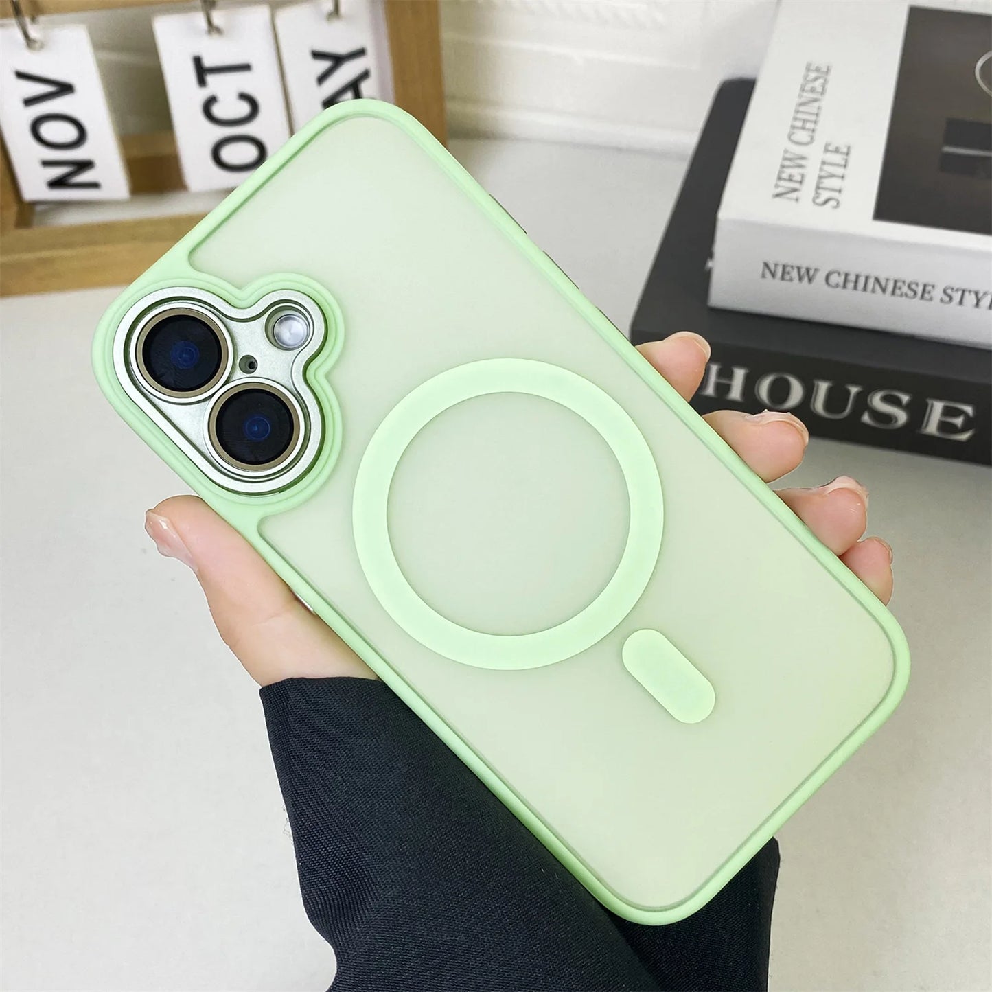 Funda de teléfono magnética translúcida para iPhone 15 14 Pro Max 16 Plus, funda mate para Magsafe para iPhone 16 13 12 11 Pro Max