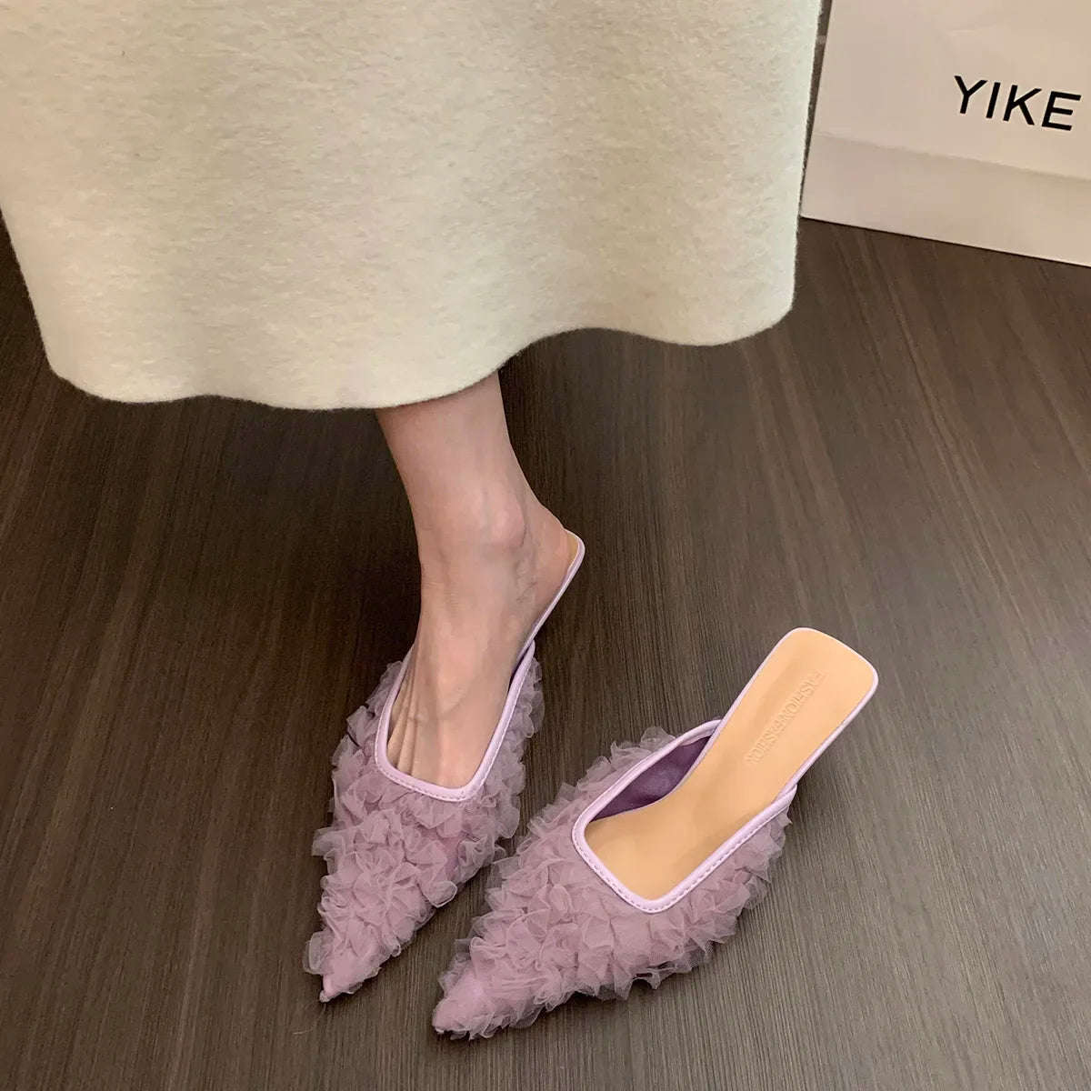 Zapatillas de tacón con punta estrecha, zapatos elegantes para mujer, sandalias de tacones medios, sandalias de moda 2025, zapatos de tacón de verano, nuevos zapatos de lujo para mujer