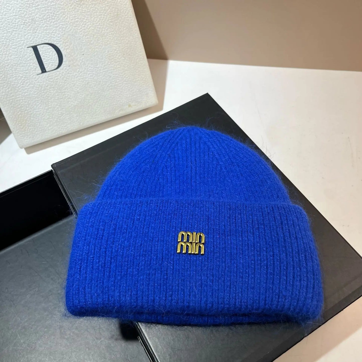 Gorro de invierno con letras, gorro tejido de piel de conejo cálido y frío, gorro grueso con protección para los oídos de Angora, gorros suaves y cálidos para mujer