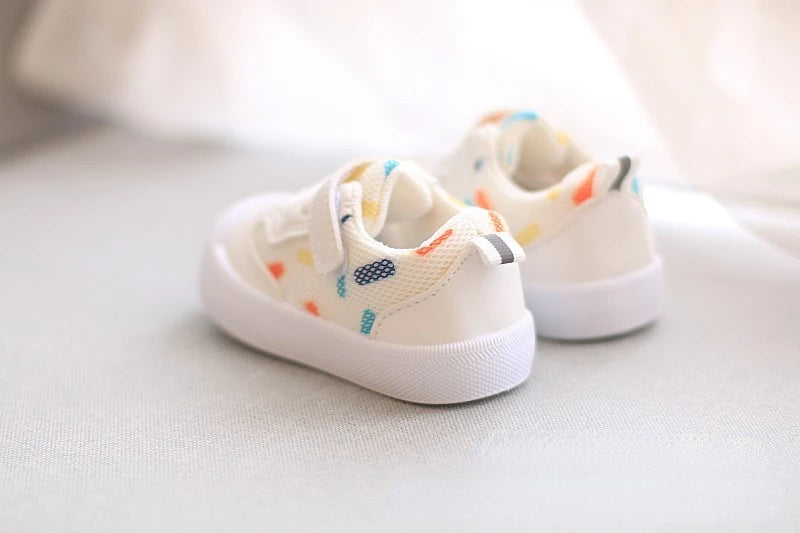 Zapatos Niña Zapatos para caminar de bebé otoño nueva suela suave Zapatos casuales de niño cara de malla zapato deportivo para niña recién nacida Zapatos de bebé Zapatillas