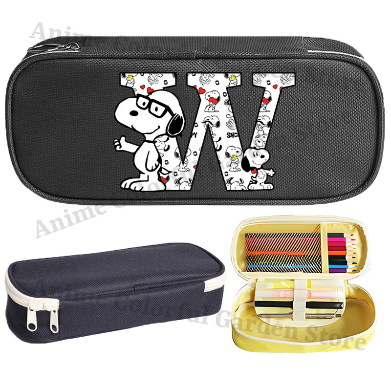 Estuche de Lápices de Gran Capacidad con Diseño de Snoopy para Estudiantes, Estuche de Lápices con Letras de la A a la Z Estampadas, Estuche de Almacenamiento de Papelería de Moda para Niños y Niñas