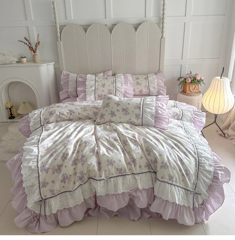 Juego de Ropa de Cama de Algodón 100% con Volantes de Encaje de Doble Capa y Diseño Floral Rosa, Incluye Funda Nórdica, Sábana, Falda de Cama, Sábana Ajustable y Fundas de Almohada (4 Piezas)