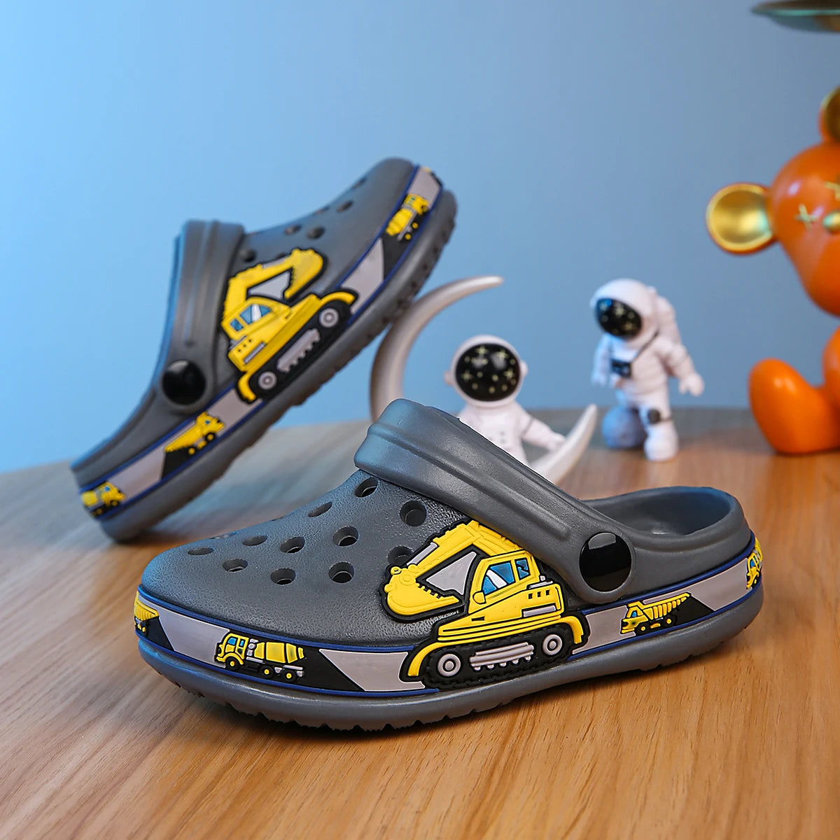 Sandalias antideslizantes para niños, zapatos de cueva de jardín, playa, ocio de dibujos animados, cómodos y ligeros, Verano