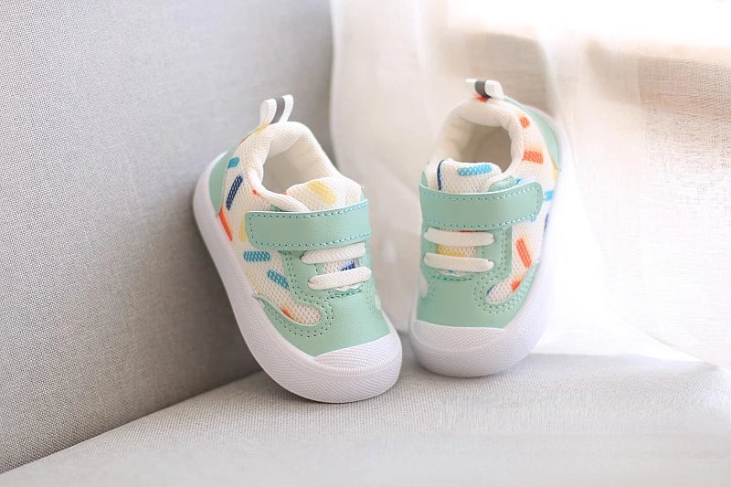 Zapatos Niña Zapatos para caminar de bebé otoño nueva suela suave Zapatos casuales de niño cara de malla zapato deportivo para niña recién nacida Zapatos de bebé Zapatillas