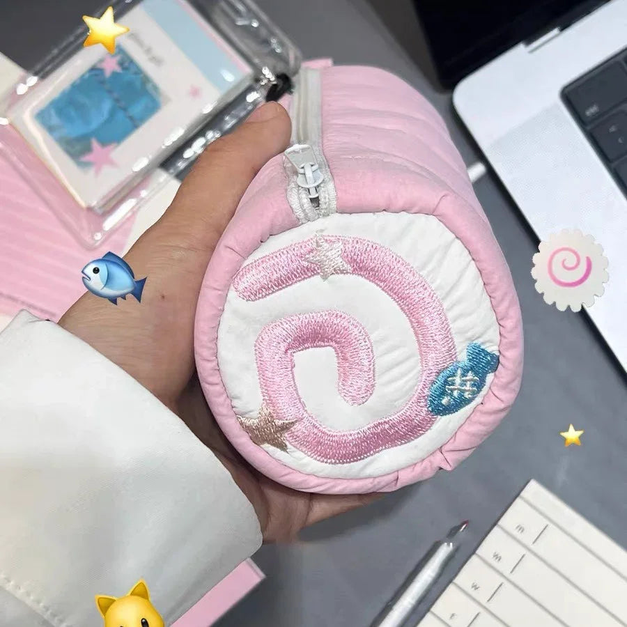 Papelería para estudiantes, suministros escolares, estuche para lápices con rollo de toalla rosa, bolsa de almacenamiento de bolígrafos suaves Kawaii, bolsa de cosméticos de dibujos animados de gran capacidad